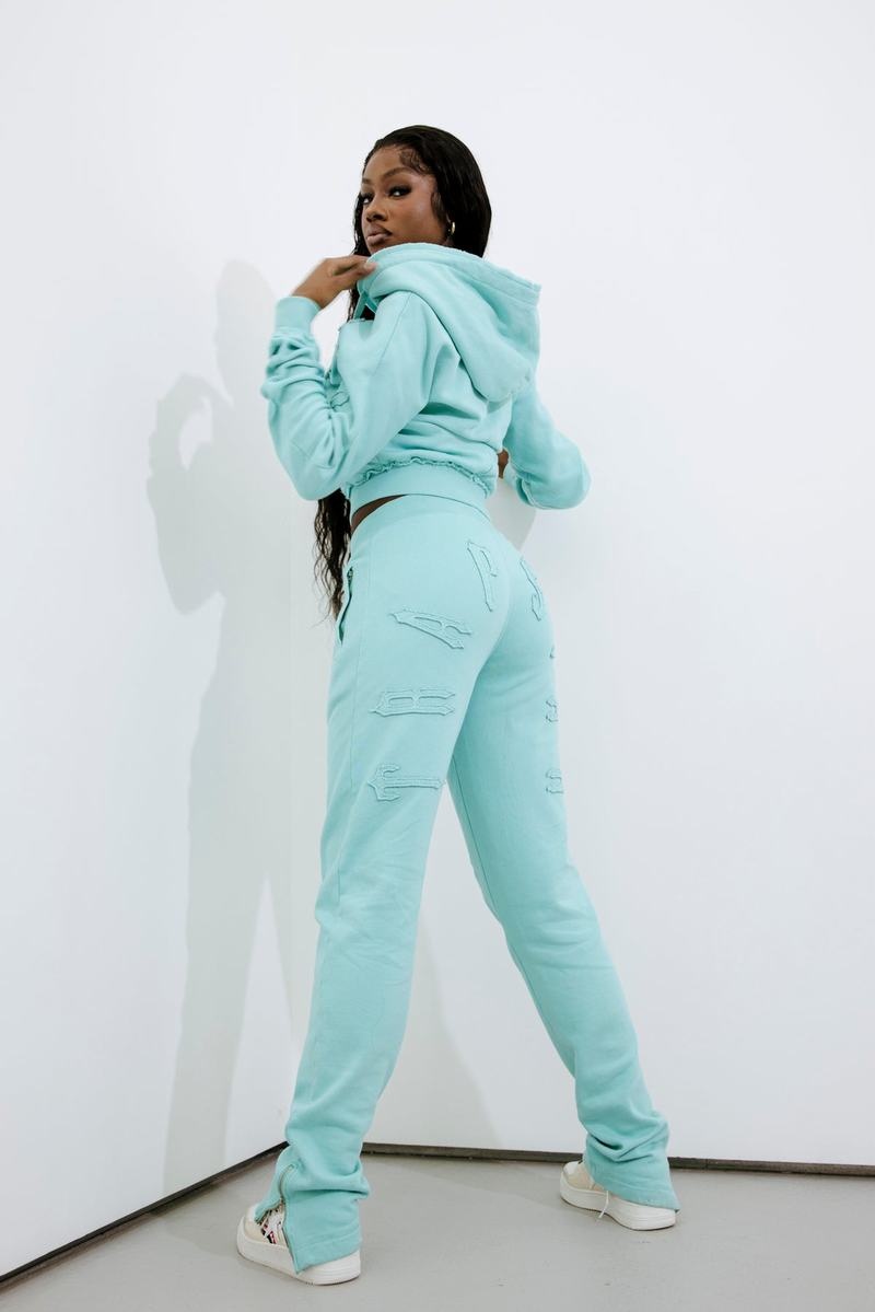 Turquoise Trapstar Irongate Cropped Batwing Zip Hoodie Women's Tracksuits | VNZEAQ-751